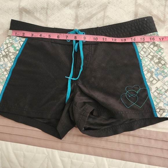 SUMMER SALE Billabong junior sz 5 short board shorts - Picture 6 of 6